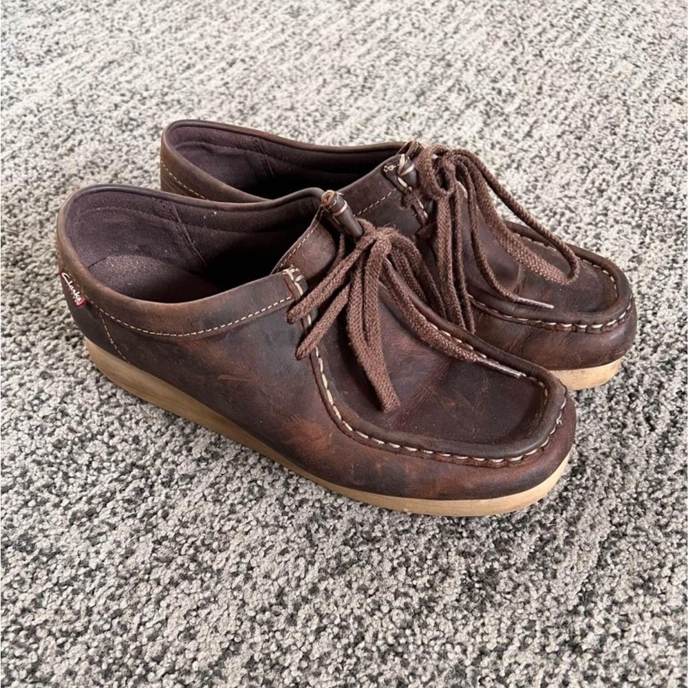 Clark’s womens Wallaby Boots 6.5